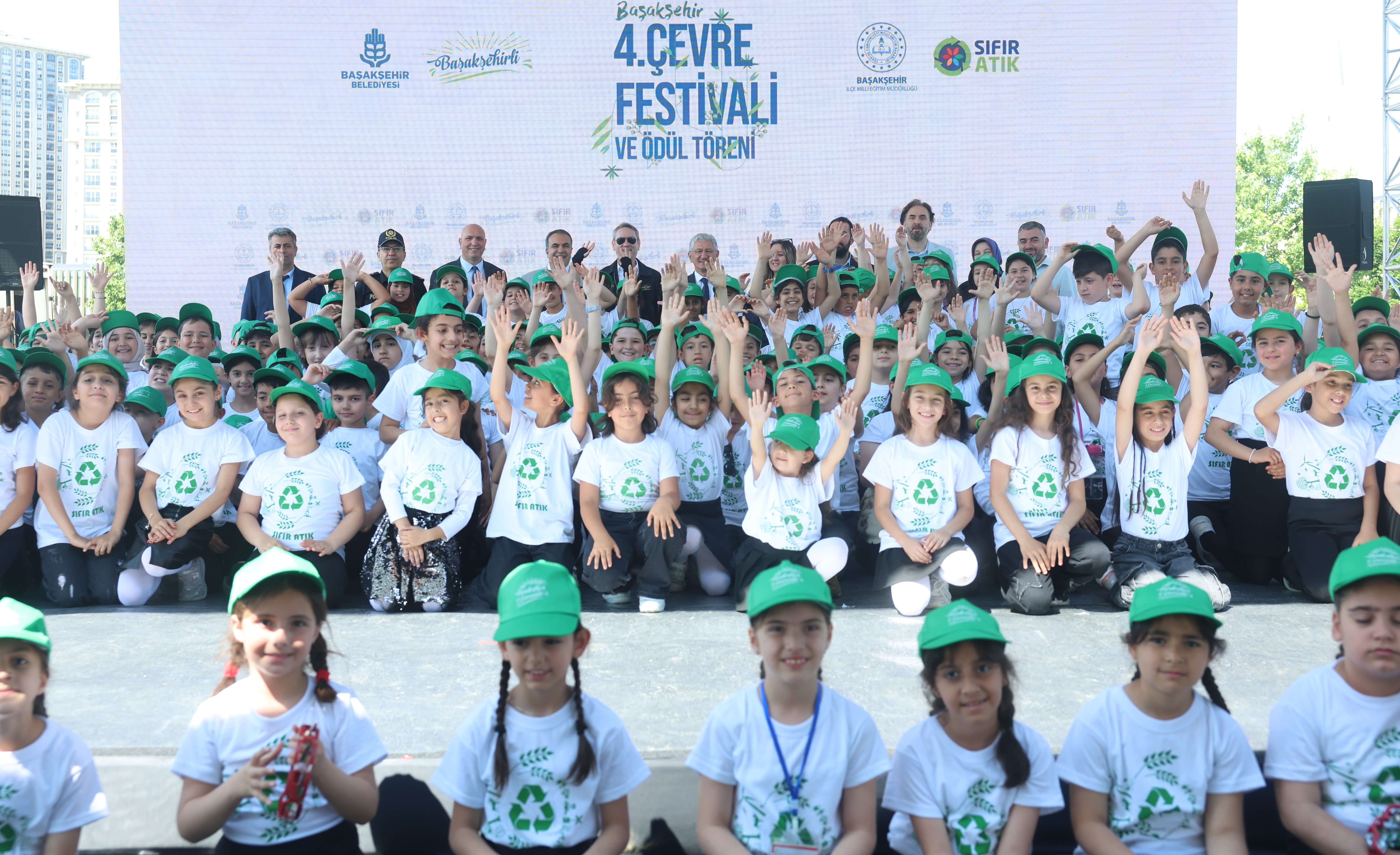 BAŞAKŞEHİRLİ ÇEVRECİ ÇOCUKLAR ÇEVRE FEST’TE ÖDÜLLERİNİ ALDI!