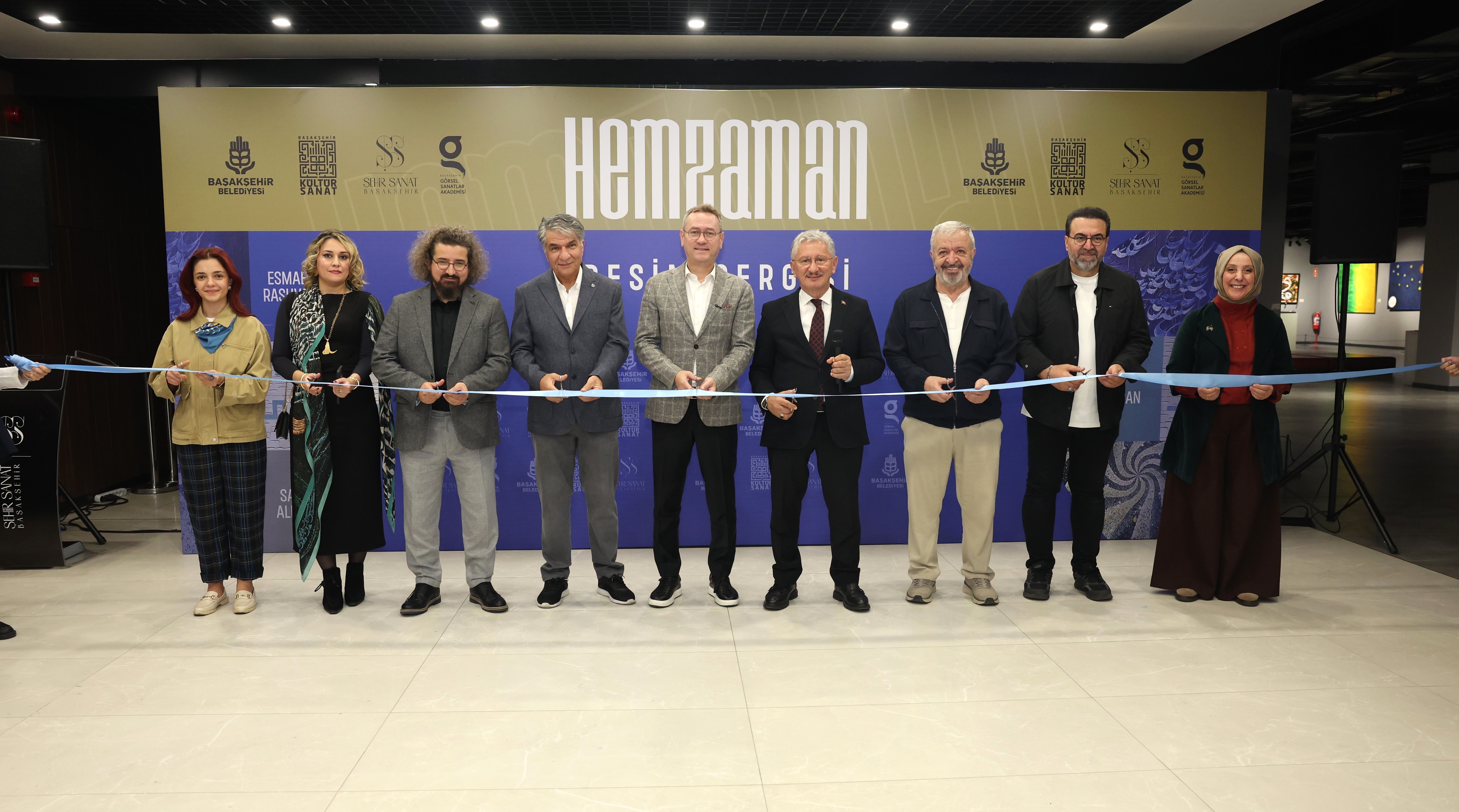 HEMZAMAN SERGİSİ BAŞAKŞEHİR'DE SANATSEVERLERLE BULUŞTU